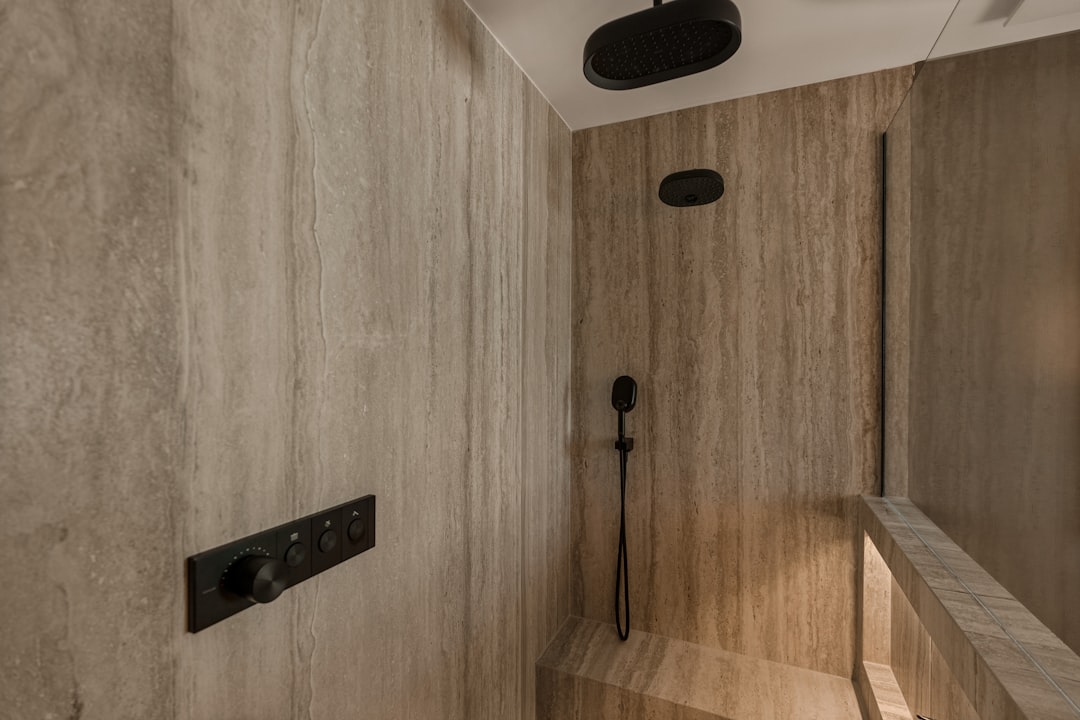 Bathroom remodeling in Lakewood, CA